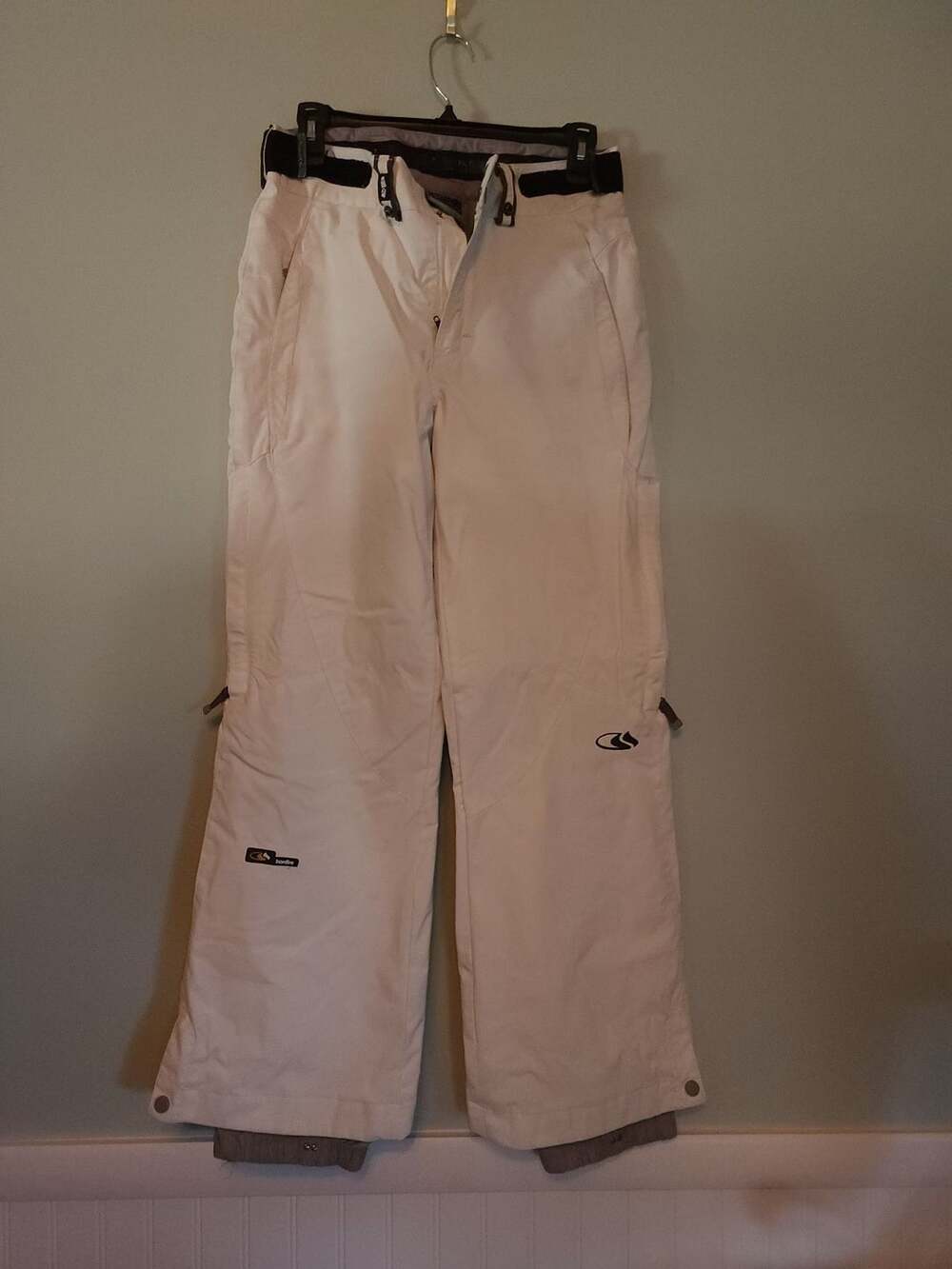 Y2K Apres Ski Style Bonfire Womens White Insulated Snowboard Ski Pants